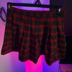 Medium Checkered Pleated Skirt